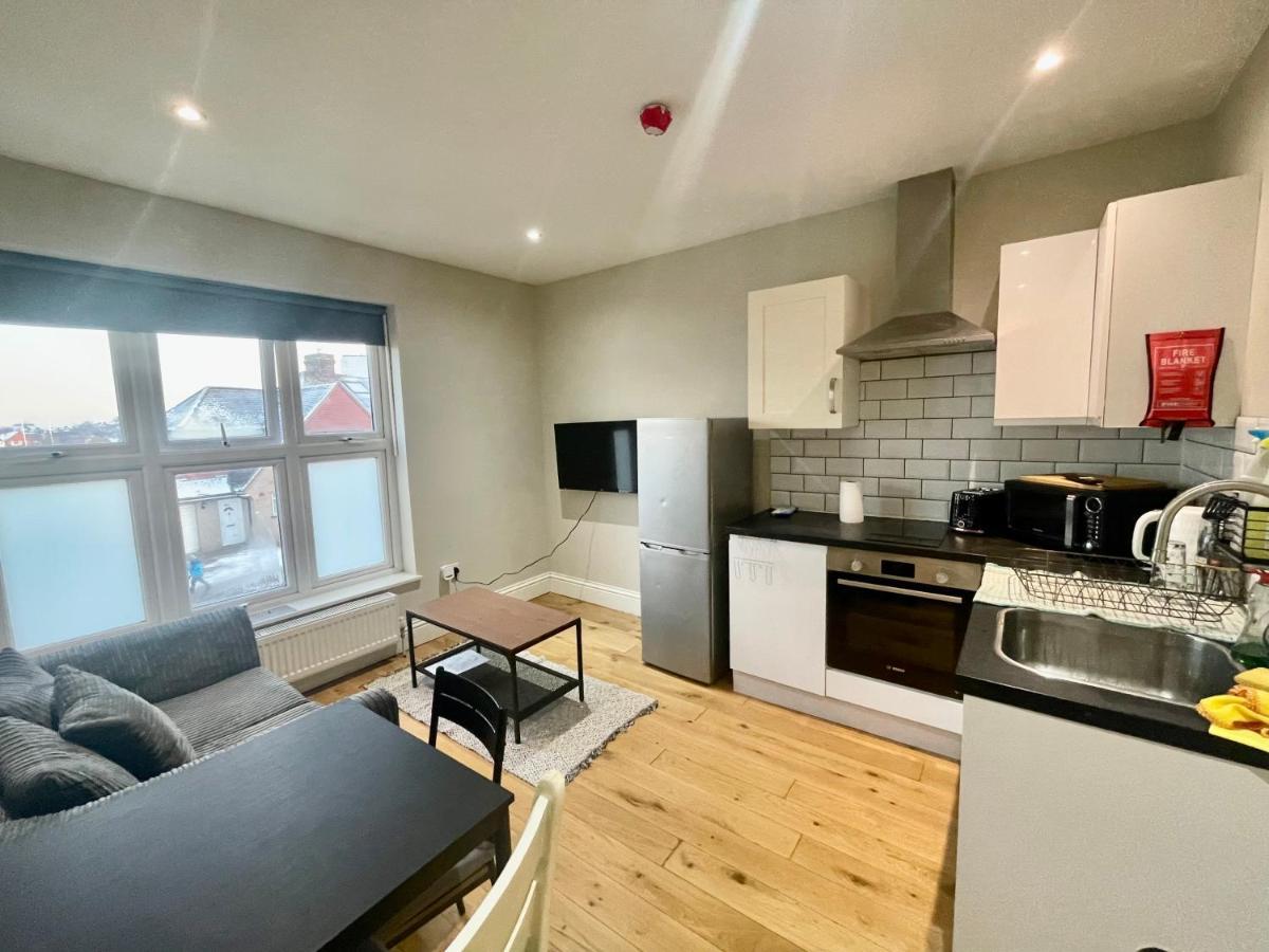 Cosy 1 Bedroom Flat! 런던 외부 사진